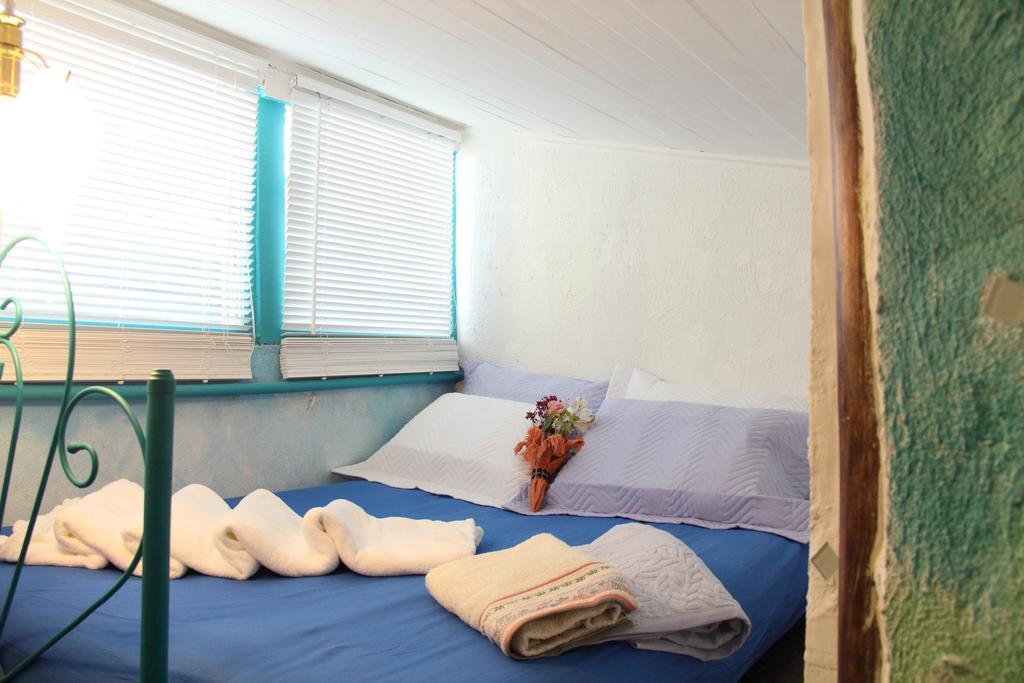 Babel Coliving And Coworking Guest house *